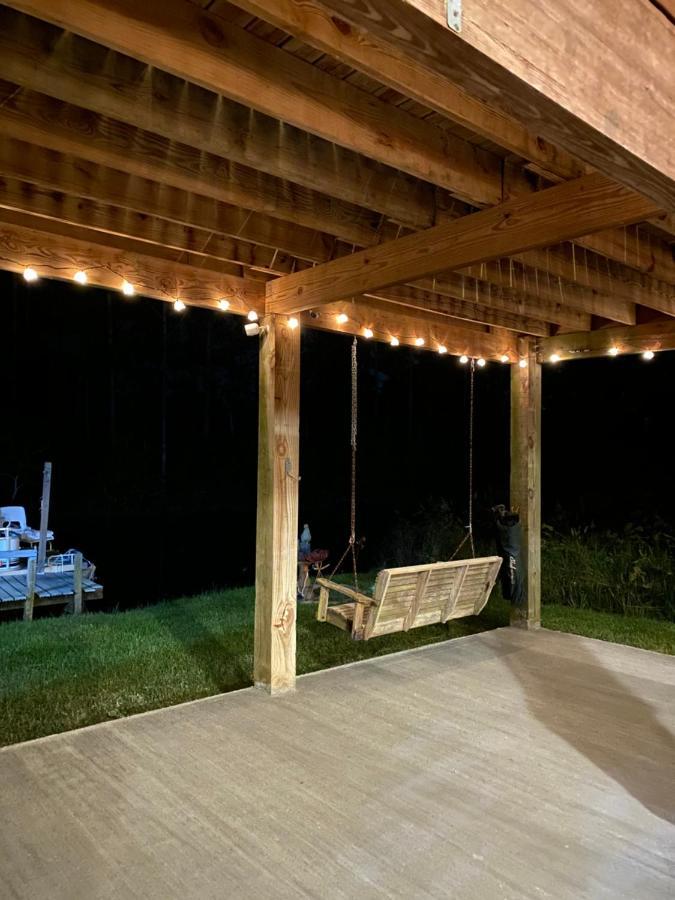 Peaceful Riverfront Cottage Sleeps 7 With Washer & Dryer Waveland Екстер'єр фото